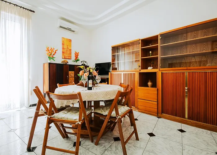 Regina\'S Apartment